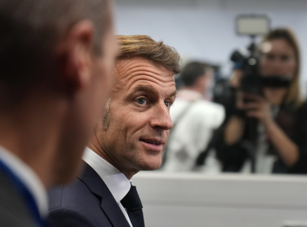 Emanuel Makron pozvao na pooštravanje zakona protiv sajber nasilja u Francuskoj