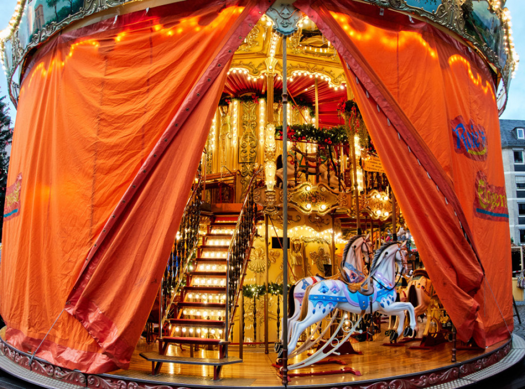 Otkriveno oružje u blizini Božićnog vašara u Strazburu, otvorena istraga