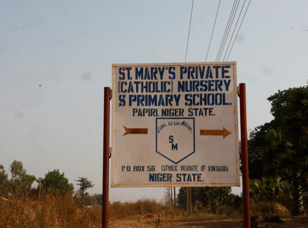 Otmičari ubili sveštenika u Nigeriji, supruga i ćerka i dalje u zatočeništvu