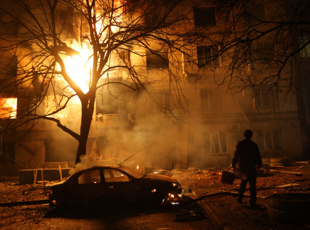 Pas izazvao eksploziju u stanu u Novosibirsku, uključio šporet