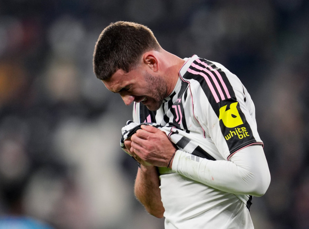 Fudbaleri Juventusa pobedili Kaljari, povredio se Vlahović