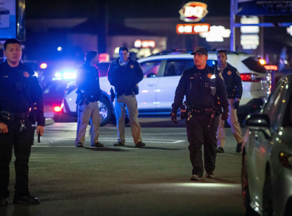 Kalifornija: U pucnjavi na porodičnom okupljanju ubijene četiri, a ranjeno 14 osoba