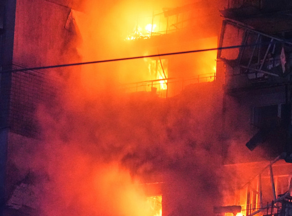 Francuska: Pet žrtava požara u trospratnici, među poginulima i 16-godišnjak