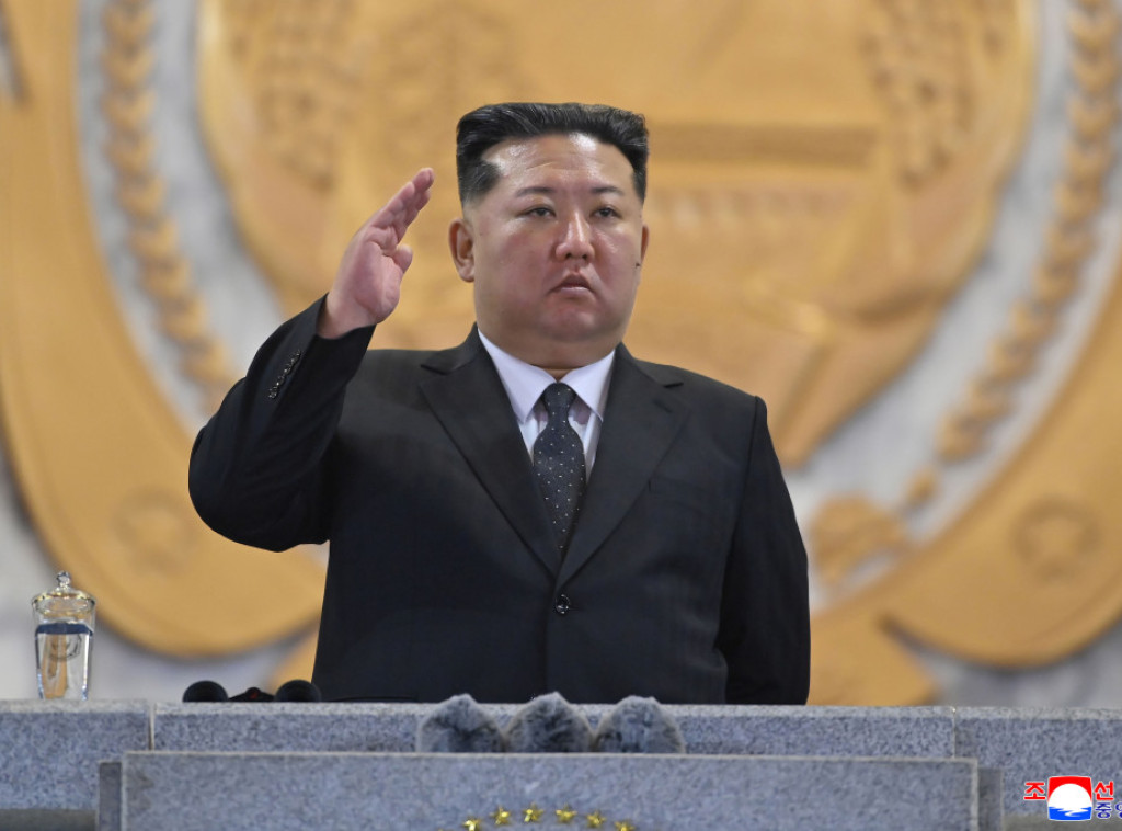 Kim Džong Un obišao skulpture namenjene muzeju "borbenih podviga"