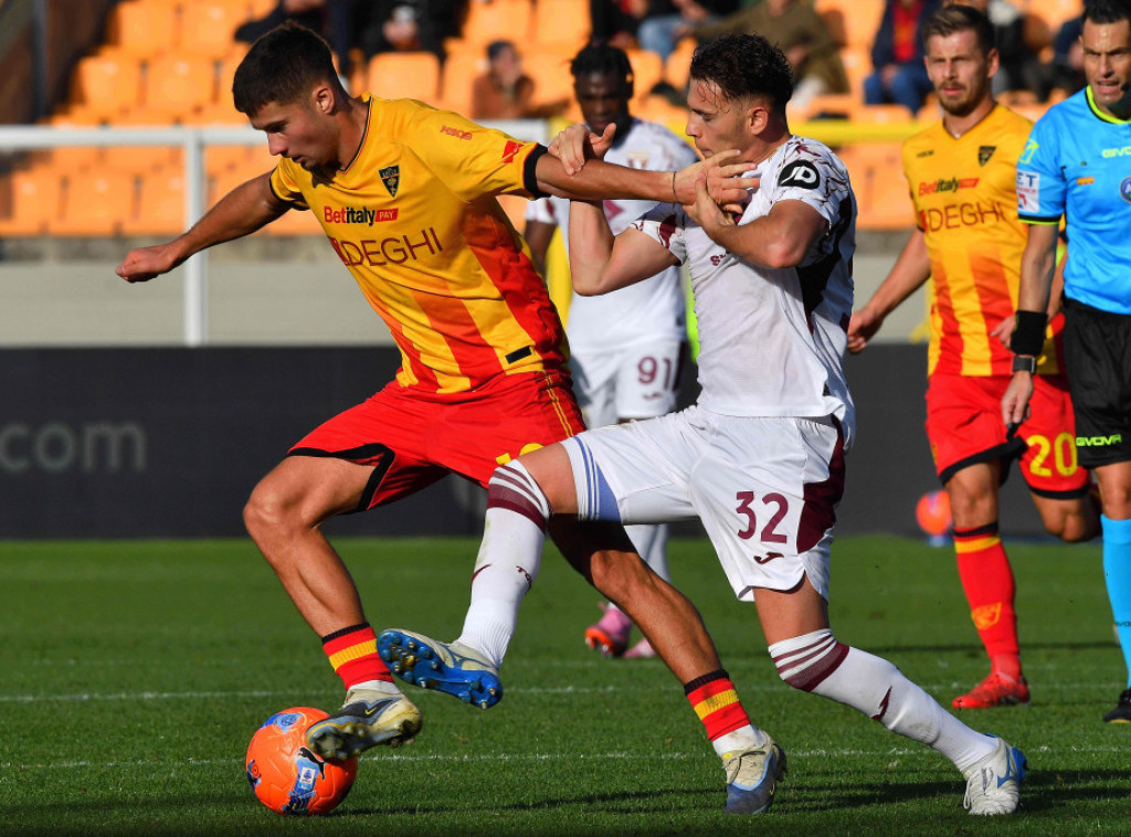 Fudbaleri Lećea savladali Torino u 13. kolu Serije A