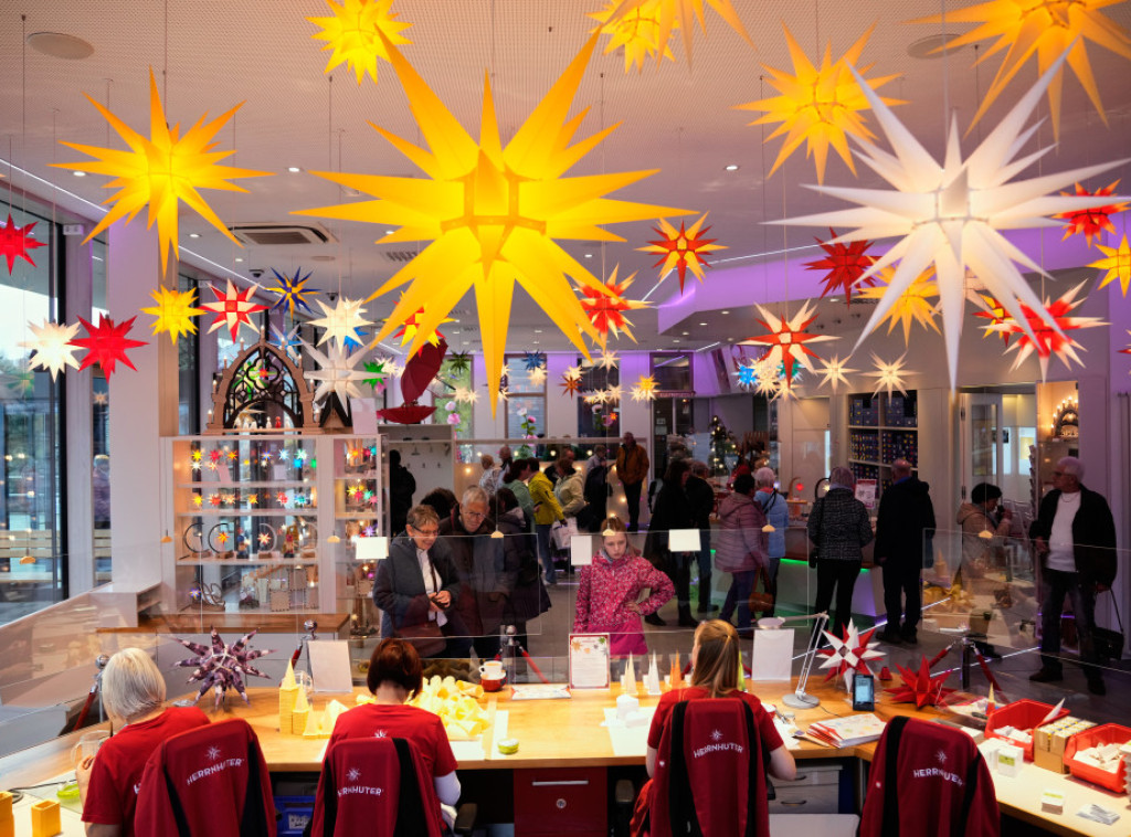 Berlin: Štand na božićnom sajmu izložio suvenire koji negiraju postojanje Izraela