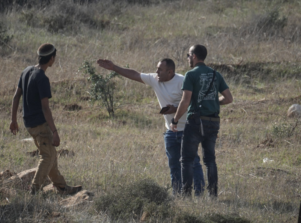 Troje italijanskih volontera povređeno u napadu grupe izraelskih doseljenika