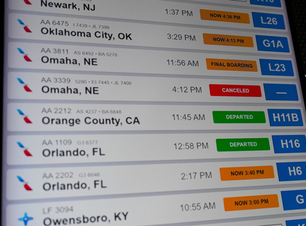 Širom SAD otkazano stotine letova zbog snežne oluje i problema sa softverom