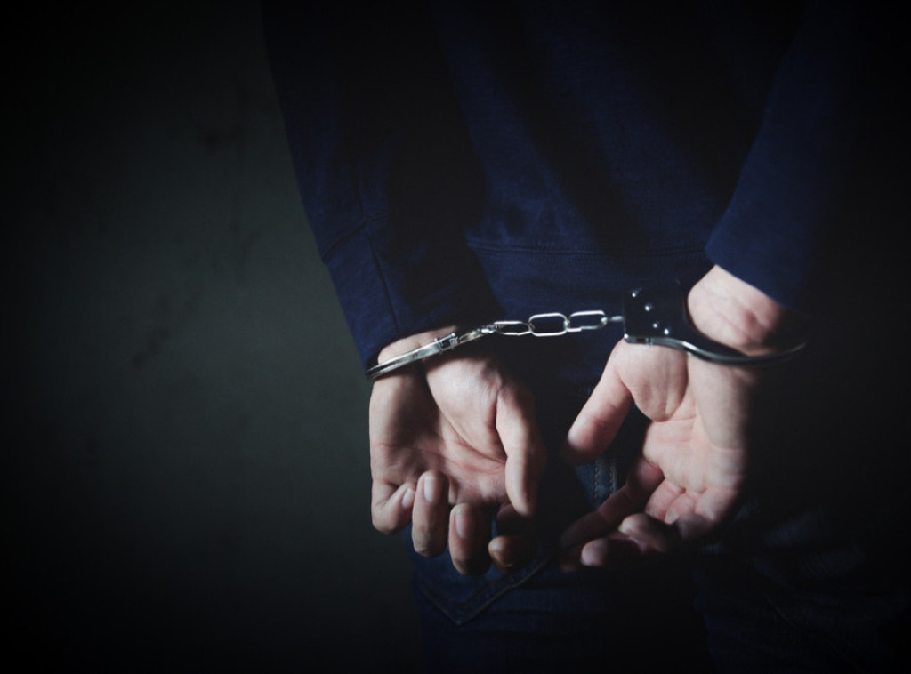 Profesor osumnjičen da je učenicima prikazivao snimke pornografske sadržine