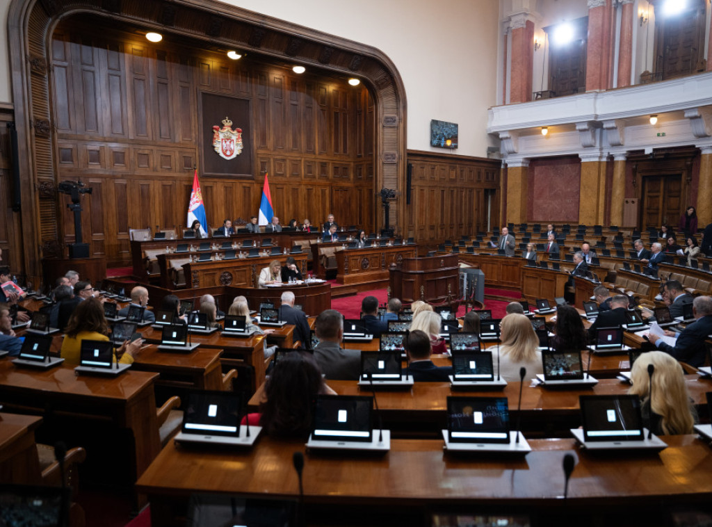Poslanici Skupštine Srbije nastavili rad postavljanjem pitanja