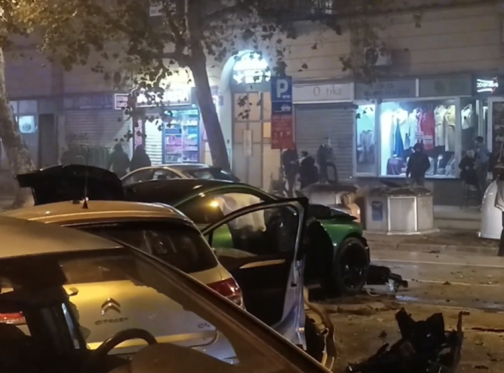 U centru Novog Sada teška saobraćajna nesreća, petoro ljudi povređeno