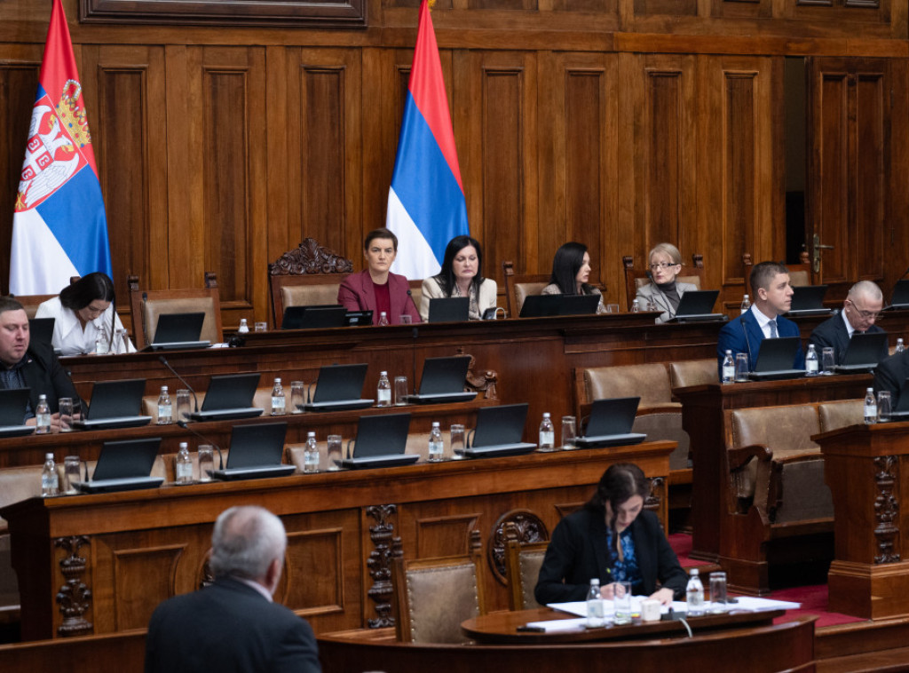 Poslanici raspravljaju o izmenama Zakona o udžbenicima