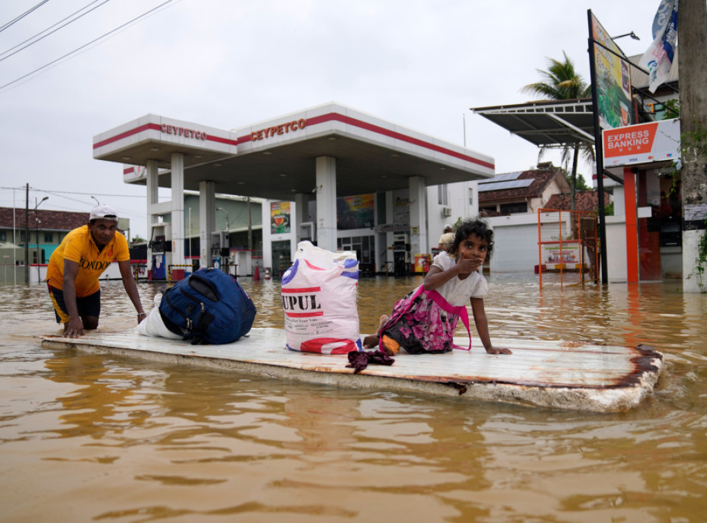 Kina upućuje Šri Lanki pomoć od 2,4 miliona dolara za sanaciju posledica poplava