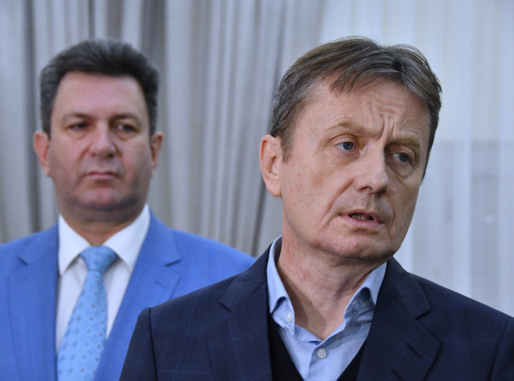 Darko Glišić: Potpisan ugovor za rekonstrukciju vodovodne mreže u Šapcu vredan 233 miliona dinara