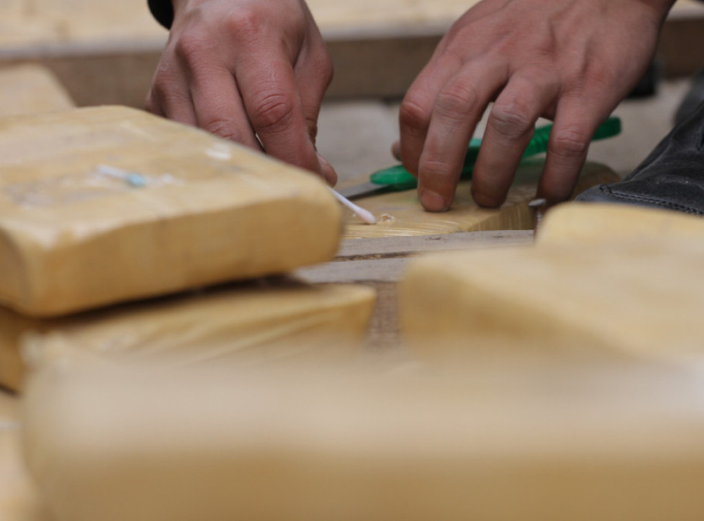 Francuska mornarica zaplenila 2,4 tone kokaina u Francuskoj Polineziji