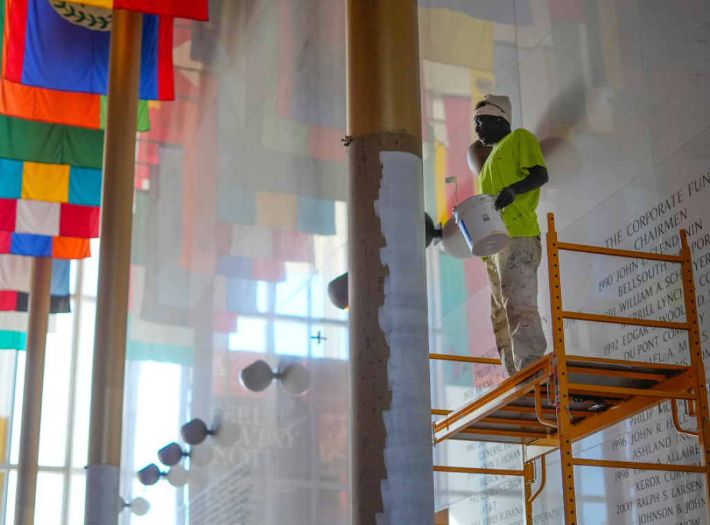 Andrea Bočeli, Robi Vilijams i Nikol Šerzinger nastupaju na žrebu za Svetsko prvenstvo u fudbalu