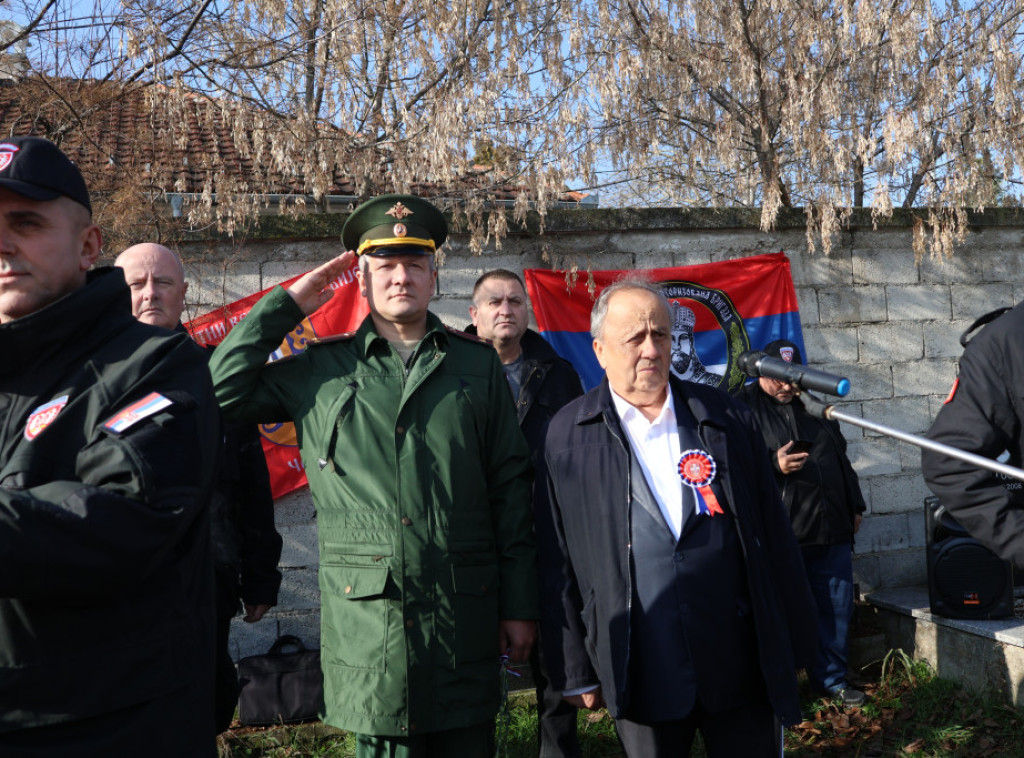 Čačak: Polaganjem venaca na spomenik palim borcima u Trbušanima obeležen Dan oslobođenja