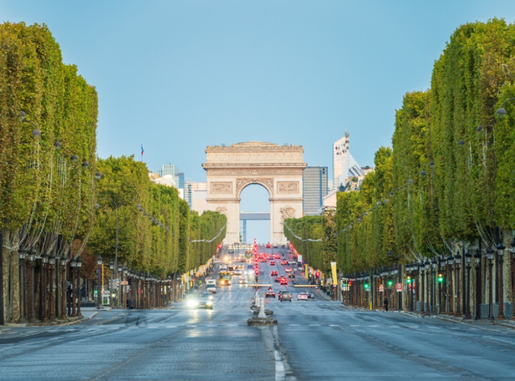 Nova godina u Parizu: Na Jelisejskim poljima bez koncerta, vatromet ostaje na programu