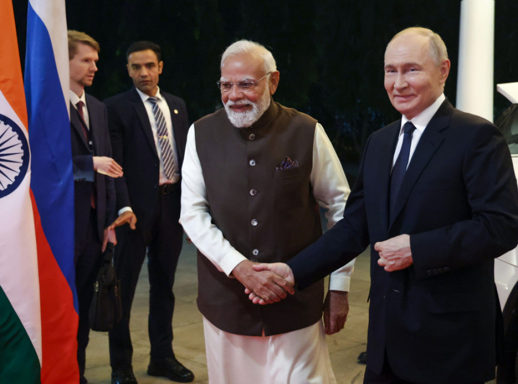 Putin i Modi održali neformalni sastanak u rezidenciji indijskog premijera u Nju Delhiju