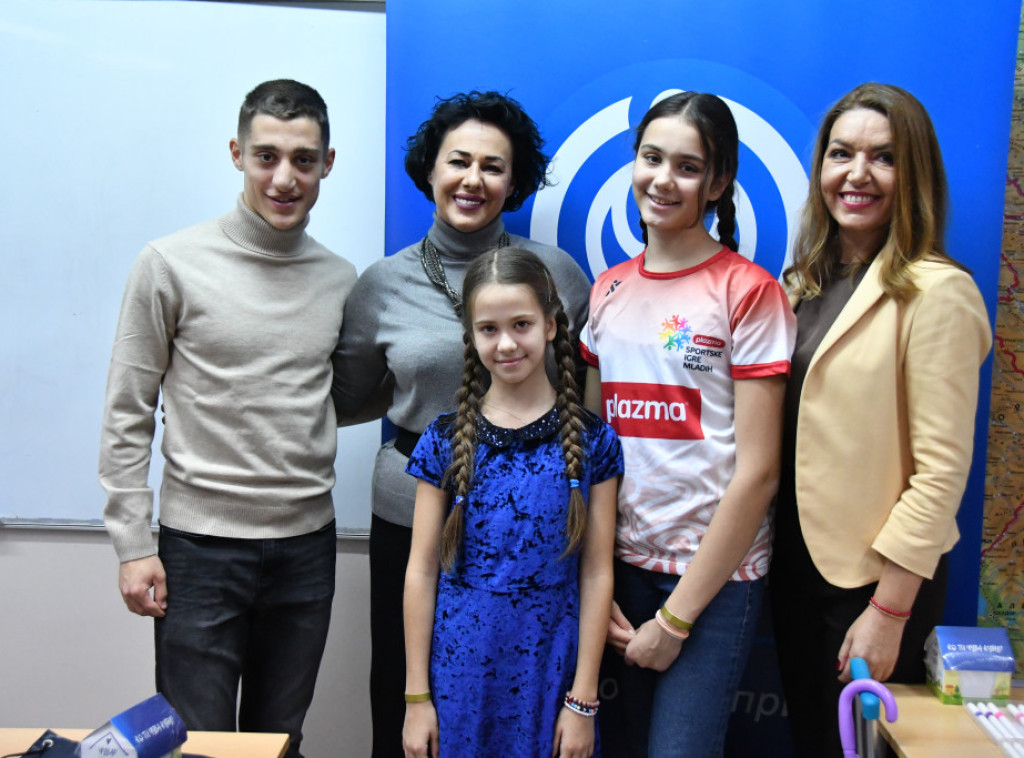 Dunav osiguranje dodelilo stipendije pobednicama Sportskih igara mladih