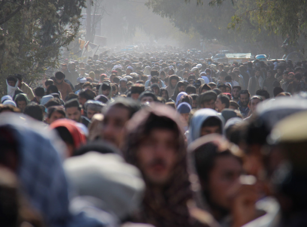 Avganistan: Dečak star 13 godina morao javno da pogubi ubicu svoje porodice