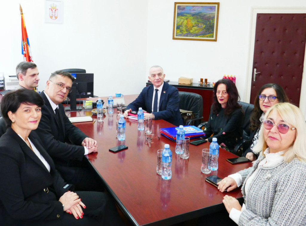 Ministar Vujić u radnoj poseti pravosudnim organima u Pirotu i Nišu