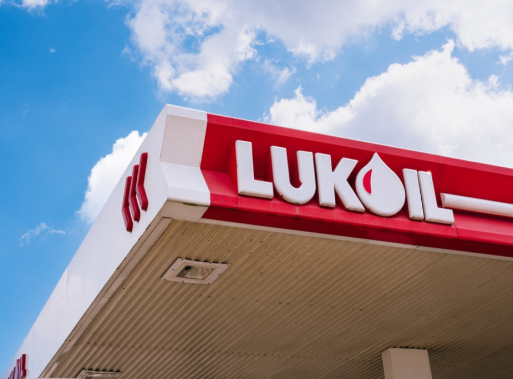 Blumberg: Zbog sankcija vlasnici benzinskih pumpi Lukoil u SAD u neizvesnosti