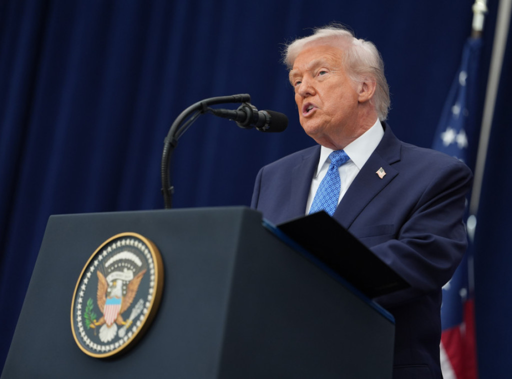 Aksios: Tramp pozdravio odustajanje od preporuke o vakcini protiv hepatitisa B za bebe