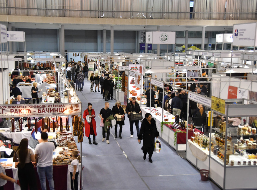 Glavnu nagradu na Sajmu etno hrane dobila "Naša Zlatka" iz Čajetine