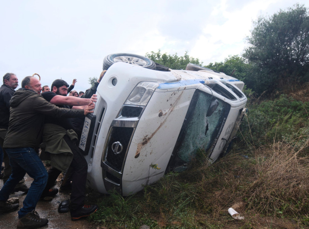 Grčka: Sukob poljoprivrednika i policije na Kritu, blokirani putevi u celoj zemlji