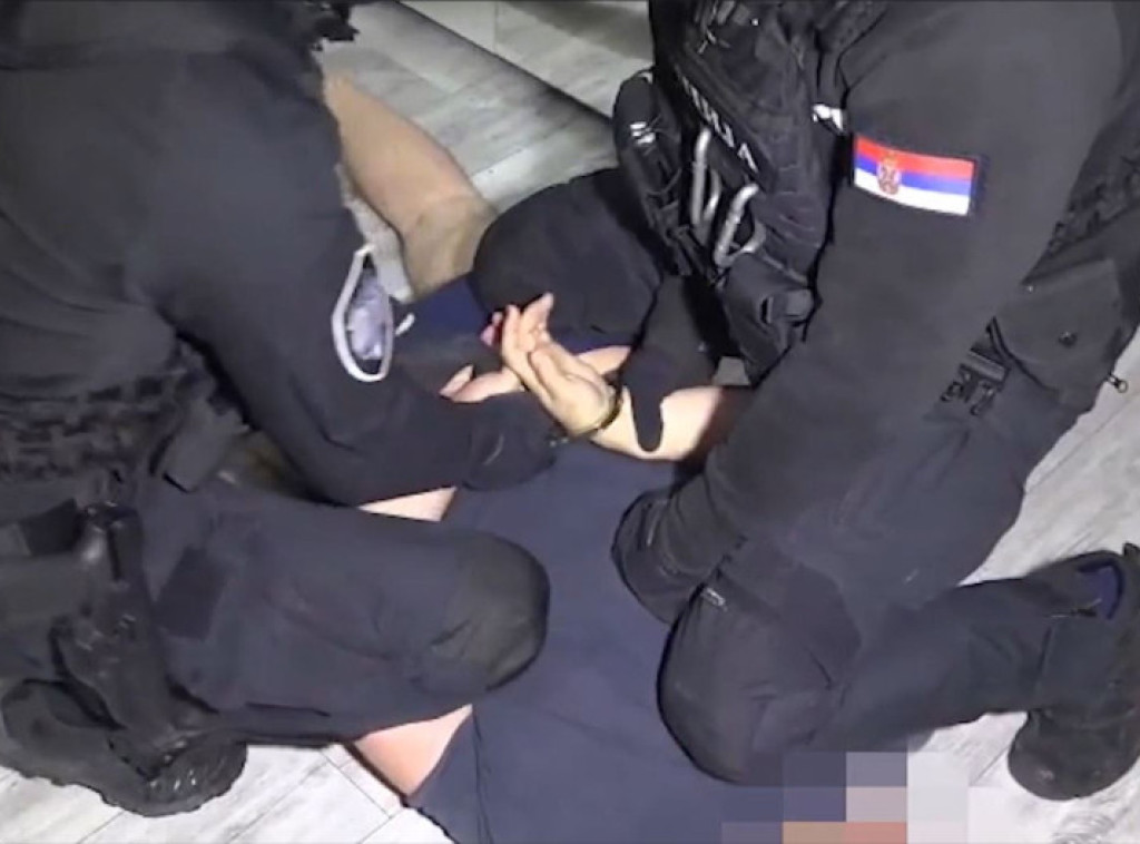 MUP: Uhapšenoj grupi osumnjičenoj za nezakonito pribavljanje auta određeno zadržavanje