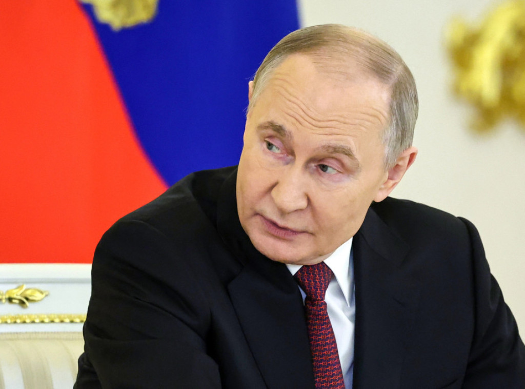 Putin uručio odlikovanja vojnicima i čestitao građanima Dan heroja Otadžbine