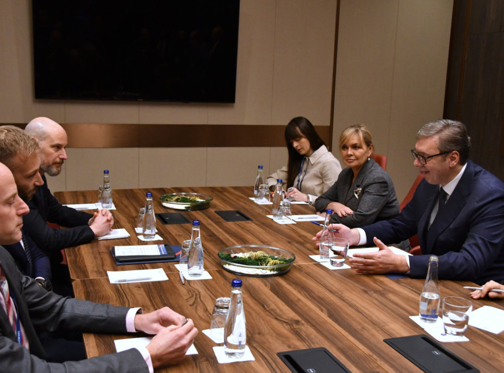 Vučić sa predsednikom GLOBSEC-a razgovarao o bezbednosnim, geopolitičkim i ekonomskim izazovima