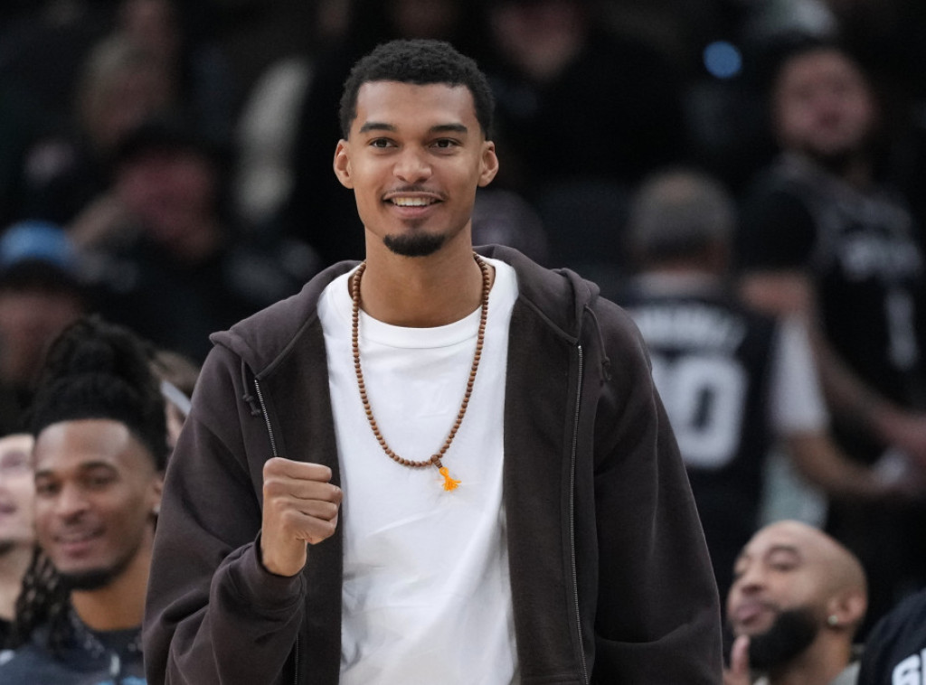 Košarkaš San Antonija Viktor Vembanjama propušta meč protiv Los Anđeles Lejkersa