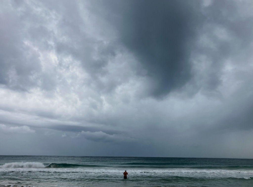Hitne službe u pripravnosti dok oluja Bajron donosi kišu i poplave širom Izraela