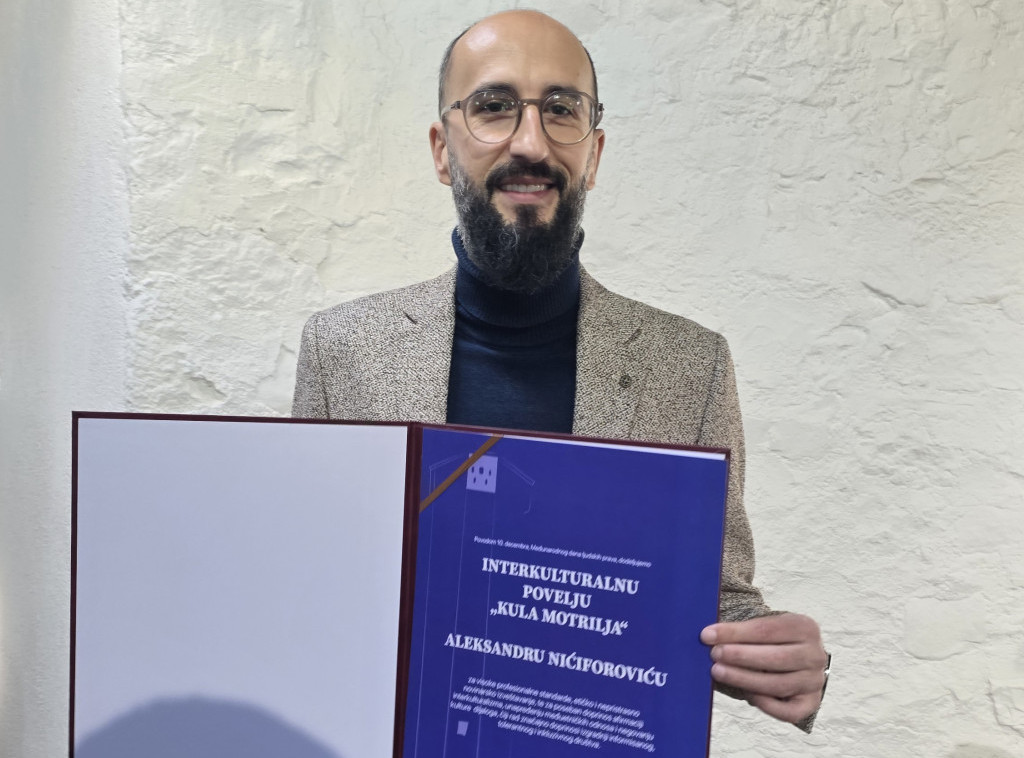 Novinaru Tanjuga Aleksandru Nićiforoviću uručena Interkulturalna povelja "Kula motrilja"