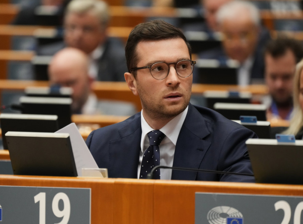 Žordan Bardela: Ne treba mi stariji brat poput Trampa