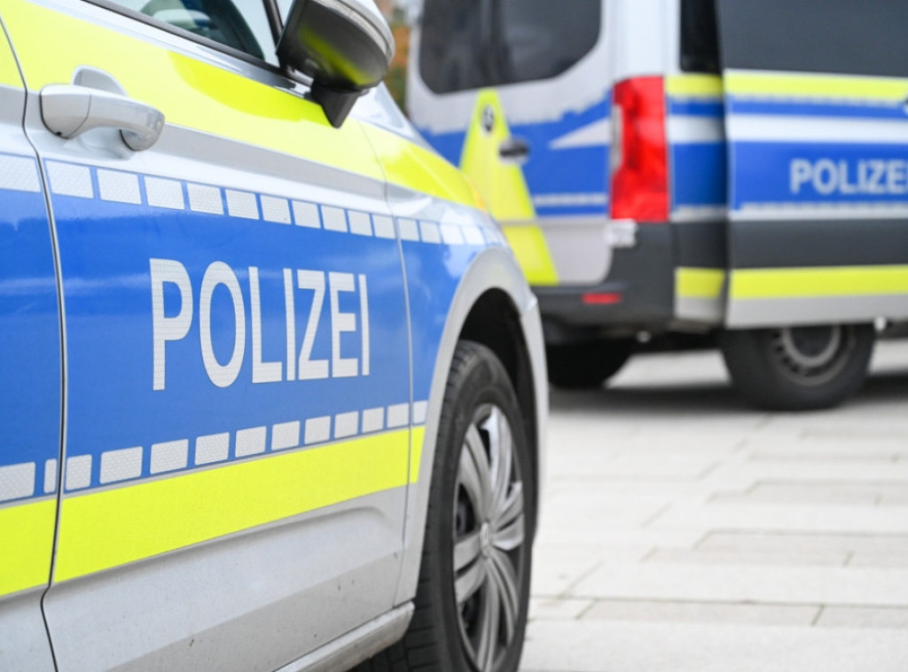 Nemačkog tinejdžera jurila policijska potera, u sudaru povredio dva policajca
