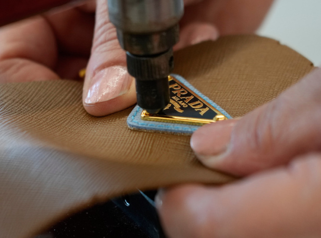 Prada predstavila sandale proizvedene u Indiji uz saradnju sa lokalnim zanatlijama