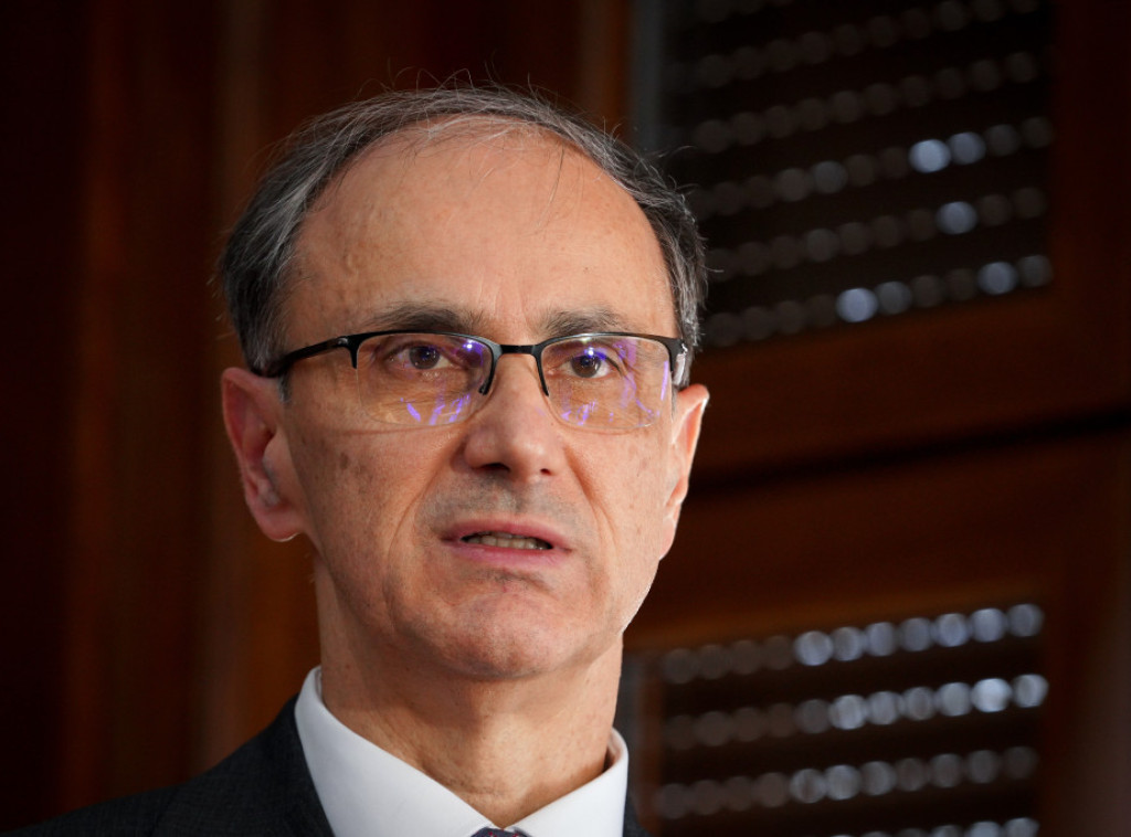 Vlada Srbije osniva Savet za porodicu i demografiju, predsedava premijer Macut