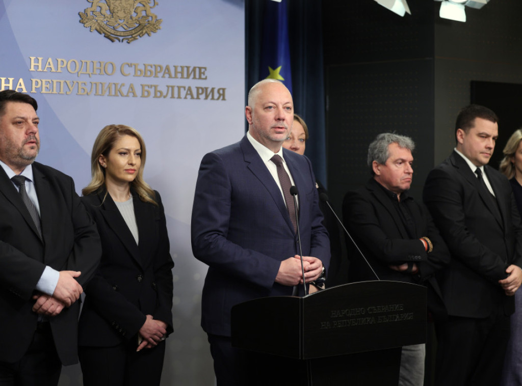 Vlada Rosena Željazkova podnela ostavku pre glasanja o poverenju u parlamentu