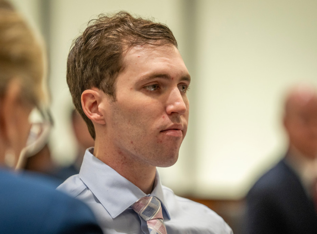 Suđenje Tajleru Robinsonu, ubici Čarlija Kirka; Odbrana traži dodatno ograničenje medija