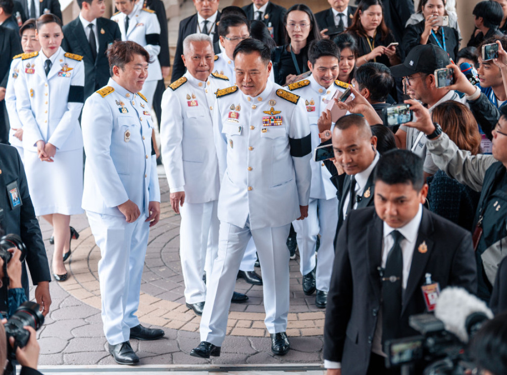 Anutin Čarnvirakul raspustio parlament i zakazao prevremene izbore