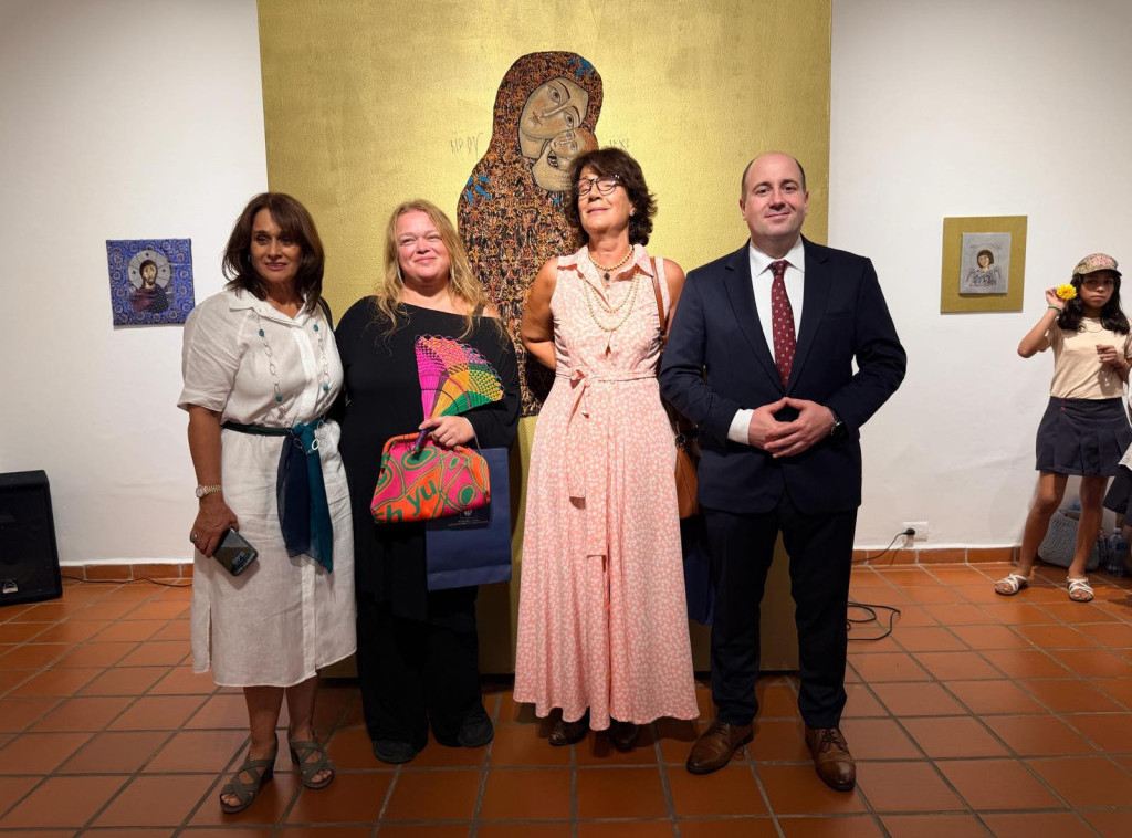 Dušan Kozarev u Santa Kruzu otvorio izložbu ikona srpske umetnice Marije Vukosavljević