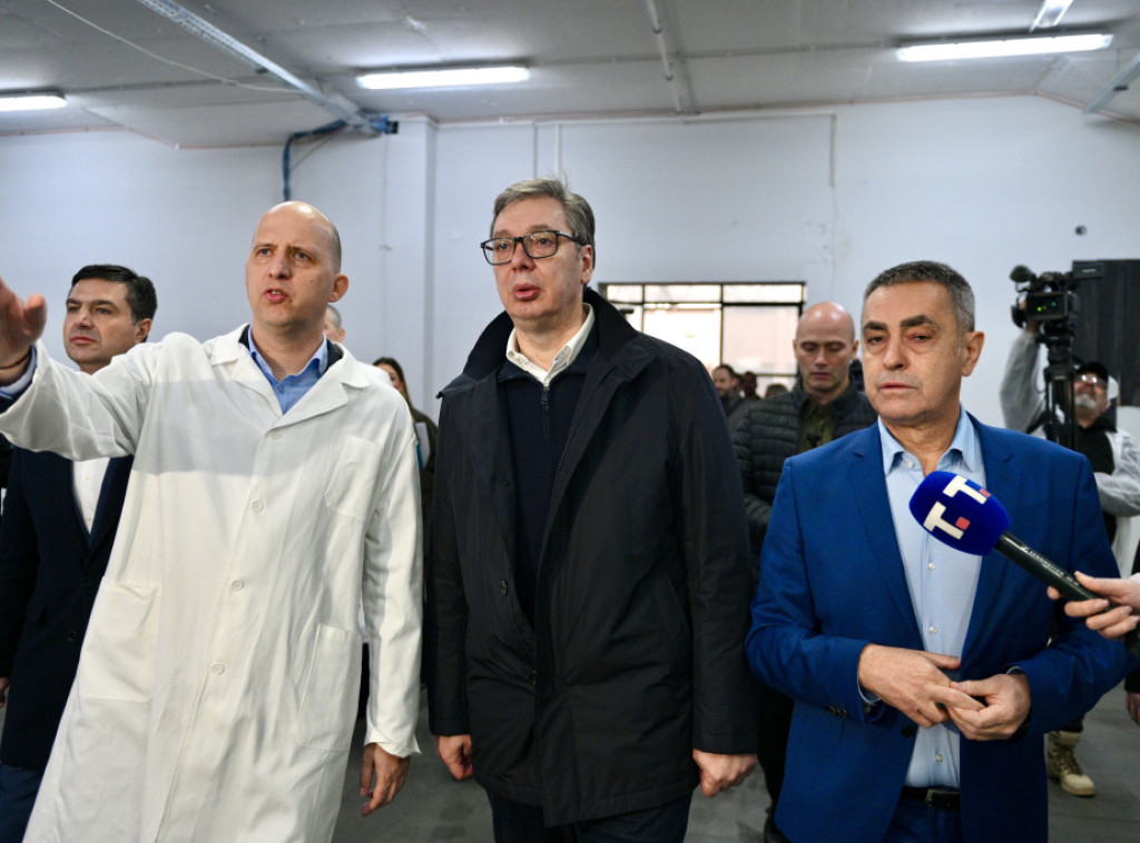Vučić obilazi uslužni cetar za legalizaciju objekata u Gadžinom Hanu