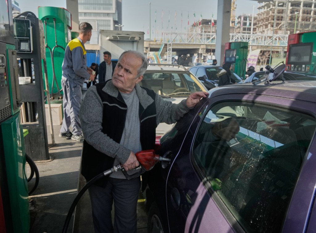 Iran povećava cene benzina prvi put od smrtonosnih protesta 2019.