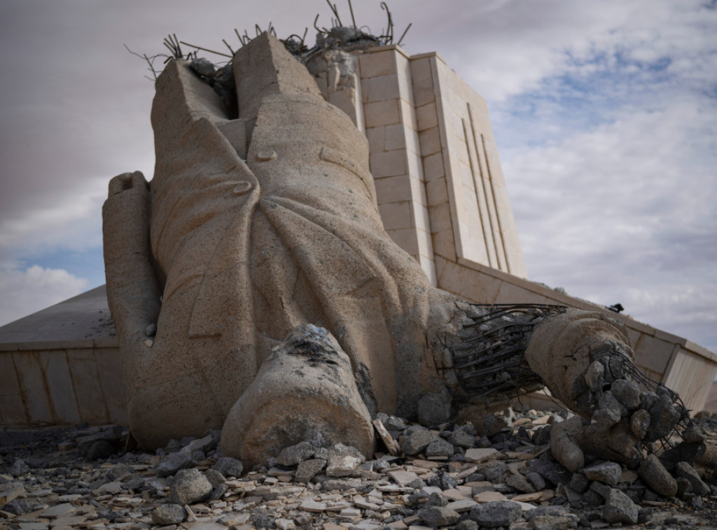 Sirija: U napadu na konvoj sirijskih i američkih snaga u Palmiri više povređenih