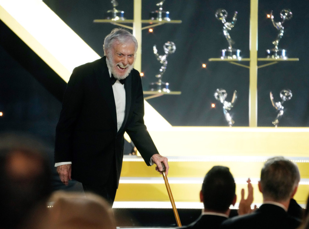 Poznati komičar Dik Van Dajk proslavio 100. rođendan