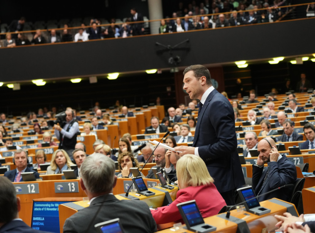 Francuska: Ultradesničar Bardela podržao otvaranje bordela koje vode prostitutke