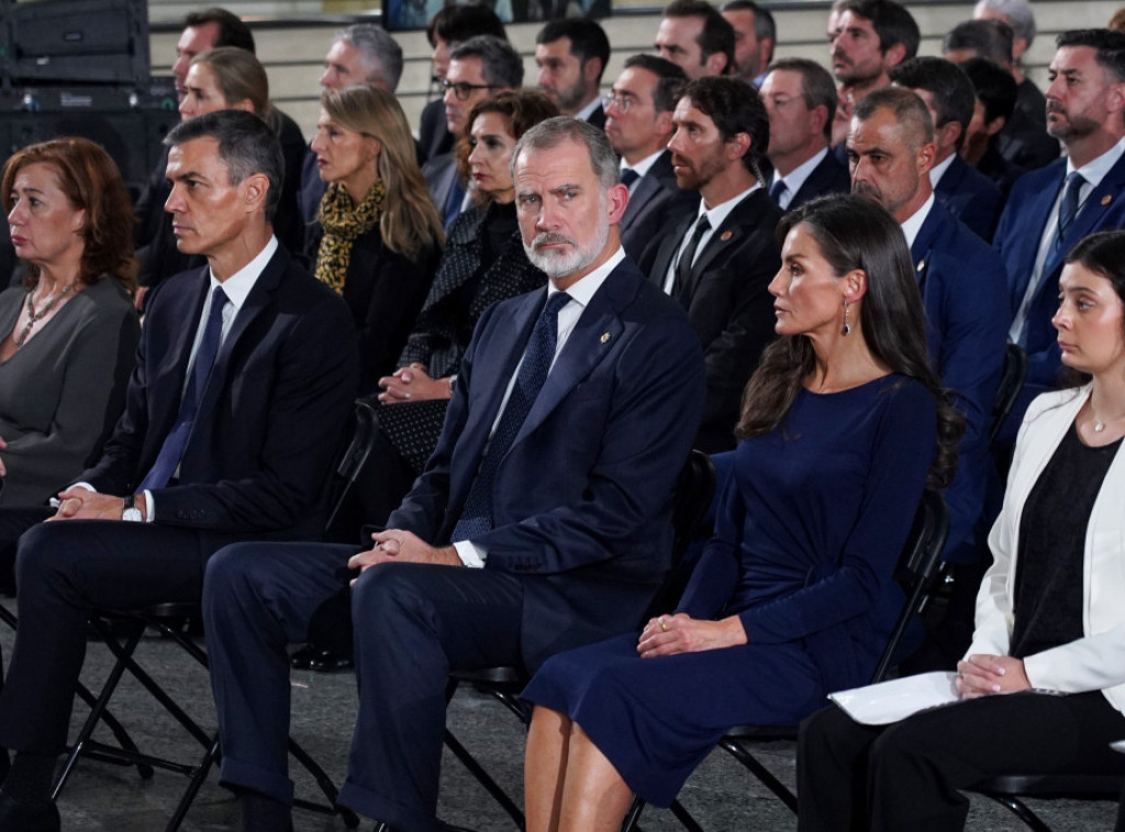 Božićna čestitka španske kraljevske porodice ispisana fontom prvog izdanja Don Kihota